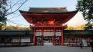 朱色の素敵な門