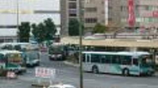 浜松駅前のロータリーは遠鉄バスでいっぱい