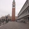 ヴェネチアのランドマークタワー　サン・マルコ広場にそびえ立つ大鐘楼