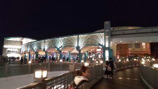 舞浜駅目の前の