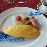 朝食の洋食、オムレツ