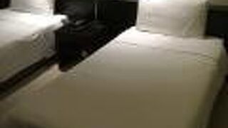 ザ クォーター サラデーン バイ UHG