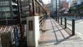 陸橋のような橋です