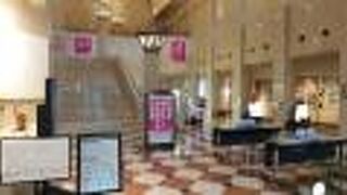 県ゆかりの作家を展示