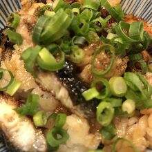 薬味を加えていただく