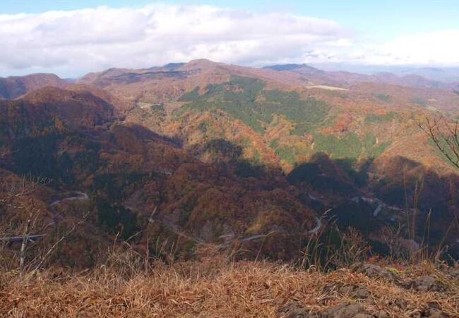 転落事故に注意！　命懸けの絶景