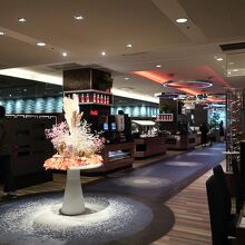 新たなビュッフェスタイルになりましたよ