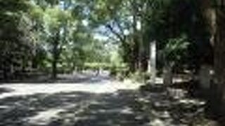 明治時代までは、隣接する清澄庭園の一部でした