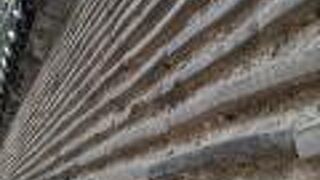 本当に土塀ですよ、当たり前か、