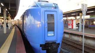 車内販売などはありません