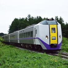 根室本線を走る特急おおぞら