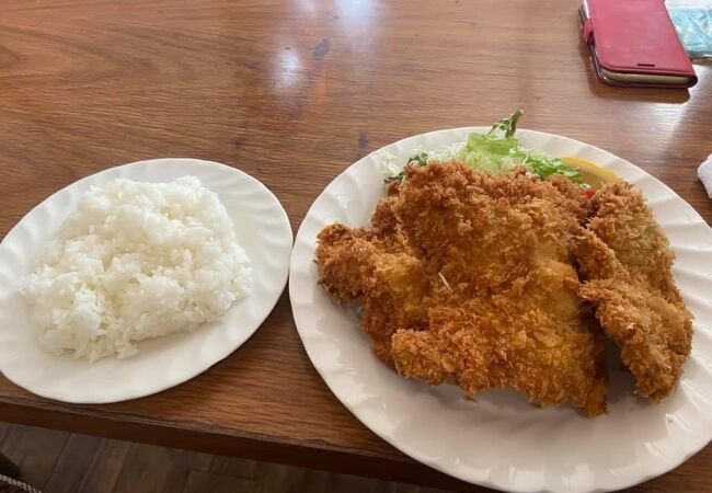 落ち着く洋食屋さん 