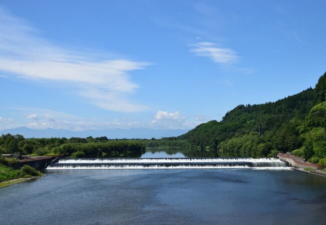 十勝川の美しい景色が広がる公園