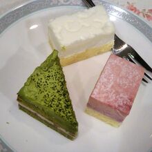 バイキングのケーキ