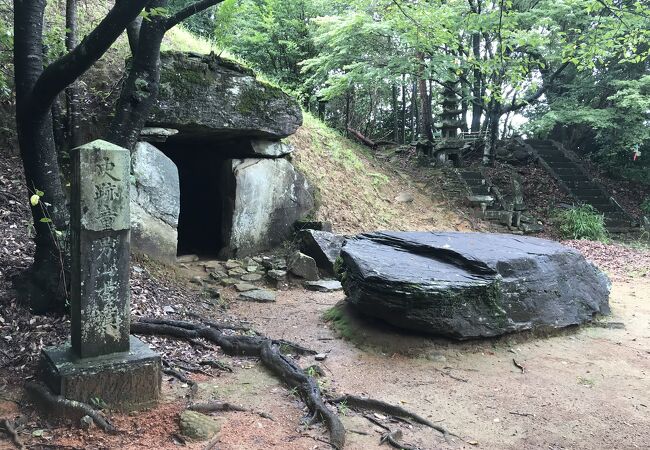 童男山古墳