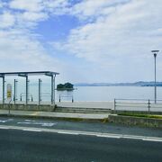 宍道湖に浮かぶ島