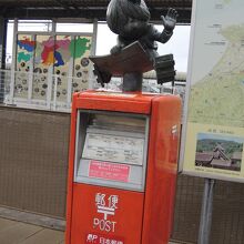 ポストの上にも鬼太郎が