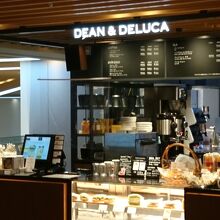 セキュリティーゲートの外