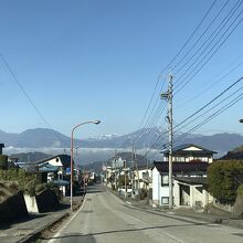沓野温泉を眺める