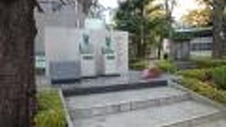 宝蔵門の再建に貢献したそうです