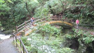 神様が会議をした洞窟