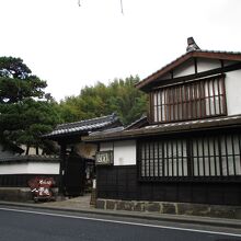 ここは現在蕎麦屋になっている