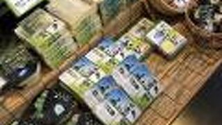 お店の前は三嶋大社の大鳥居