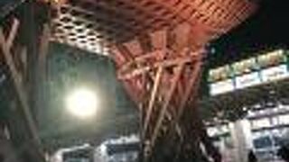 金沢駅のモニュメント周辺が