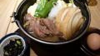 ランチは女性客でにぎわっていました