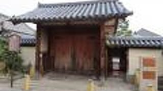 本堂は国宝に指定されています