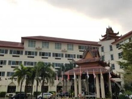 モーラミャイン ストラン ドホテル 写真