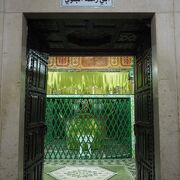 モスク併設の霊廟