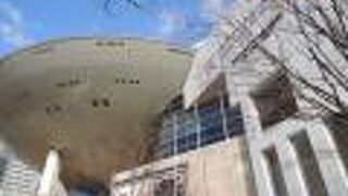 服飾以外に洋食器も展示