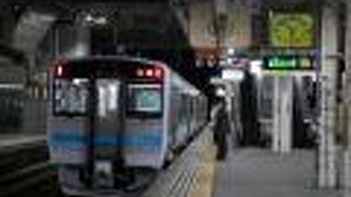 八戸線で朝市、横丁めぐりを