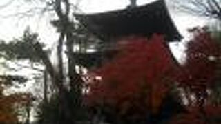 招き猫で有名だが