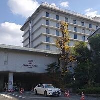 二条城側の堀川通から