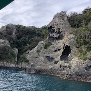 海に突き出た半島は奇岩奇跡が見れます