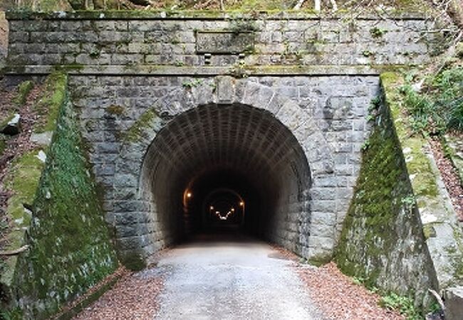 風情があるトンネルです