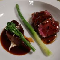 夕食（上州牛もも肉のポアレ・豆鼓ソースと牛タンシチュー）