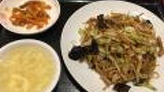 夜の定食は税込880円