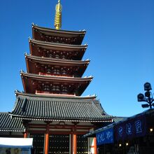 五重塔と羽子板市