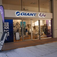 ホテル入口横にGIANT レンタサイクルあり