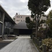 モダンな寺院