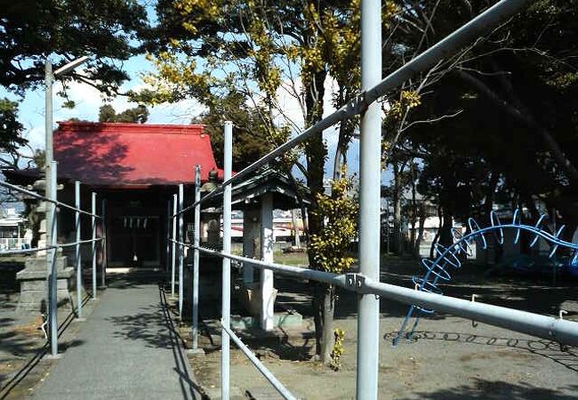 東田子の浦駅そば、静かな雰囲気で気軽にお参りできる神社