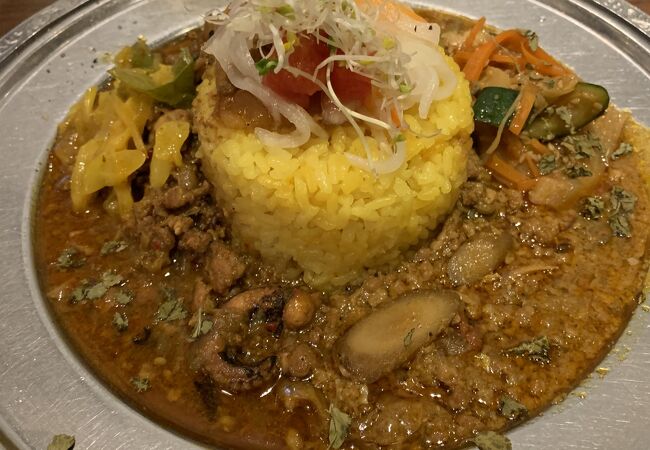 ルクアのバルチカにあるカレー屋