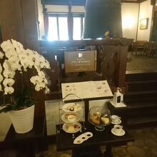 吹き抜けの気分がよい空間