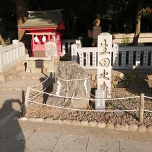さざれ石　お祭りしてあります。