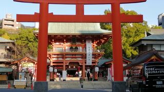 厳かな神社