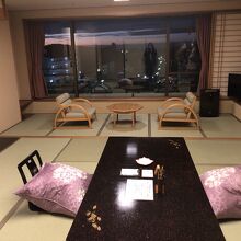 お部屋は広く、眺望が良い★