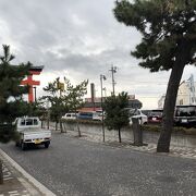 鶴嶺八幡宮の旧参道にある